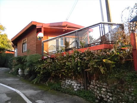 New Cabin 4 Persons
1 Matrimonial bedrooms
1 Bedrooms with beds with berths
1 Baths
Living – Dining room