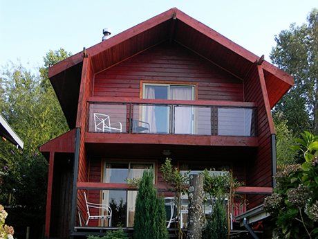 New cabins of 2 floors, 6 persons
1 Matrimonial bedrooms
2 Bedrooms with beds with berths
1 Baths
2 Terraces with sight to the Lake
Living – Dining room